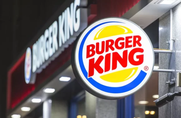 BK troca nome de lanche sem costela por Whopper Paleta Suína após polêmica